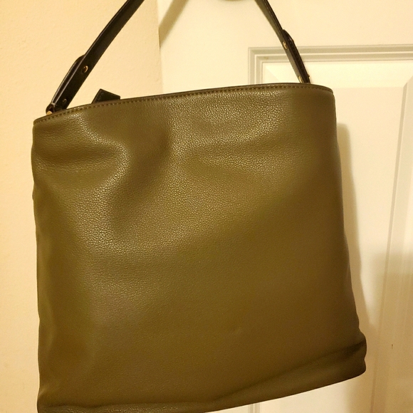 Michael Kors Evie Hobo Bag NWT - Picture 1 of 3